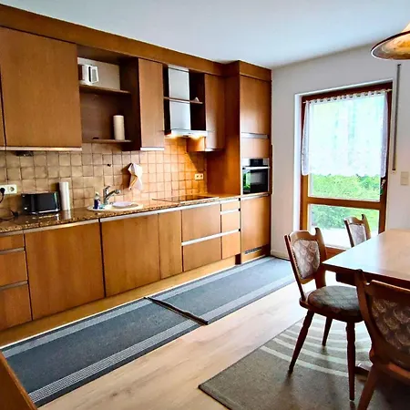 Monteursunterkunft Strasslach- Fitters' Accommodation With Shared Kitchen & Garden Exterior foto