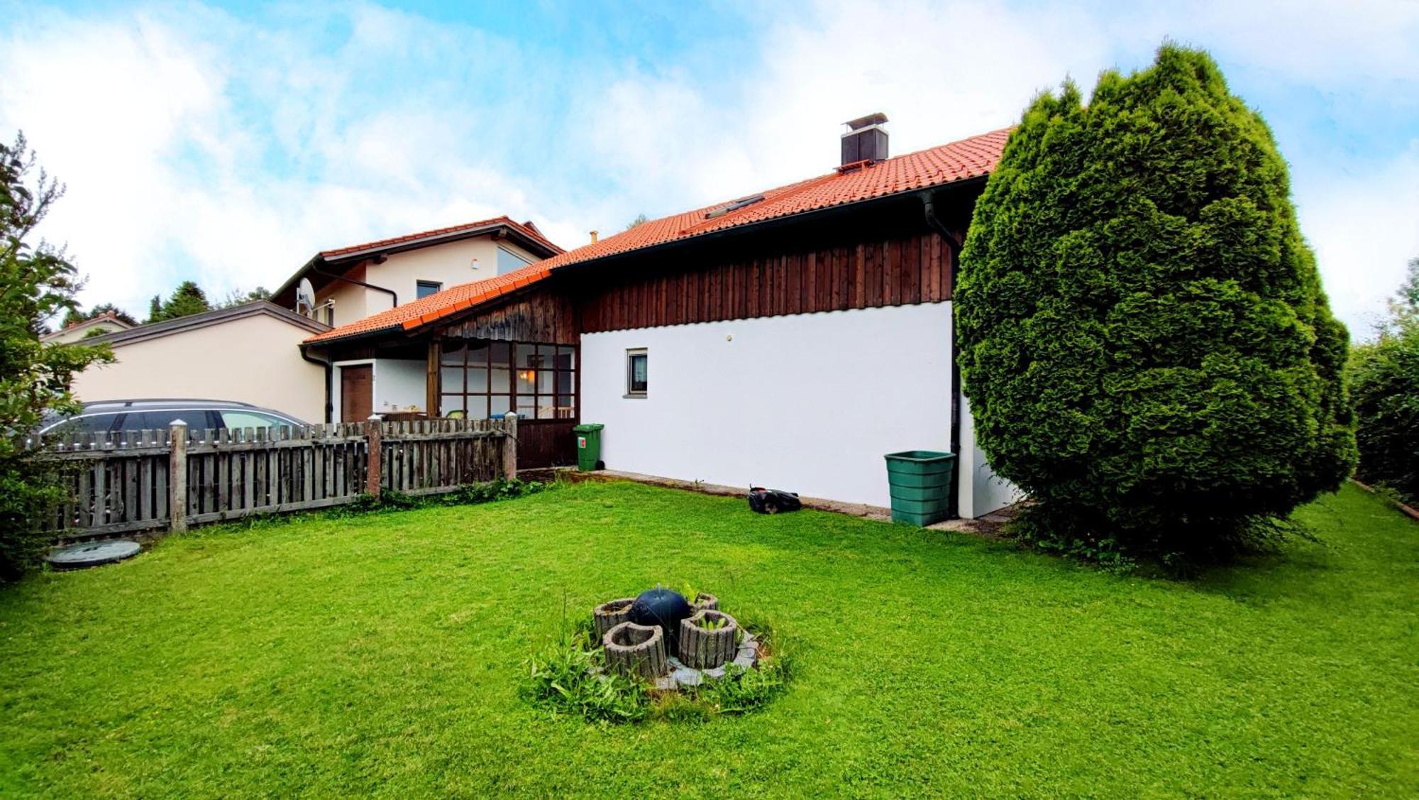 Monteursunterkunft Strasslach- Fitters' With Shared Kitchen & Garden