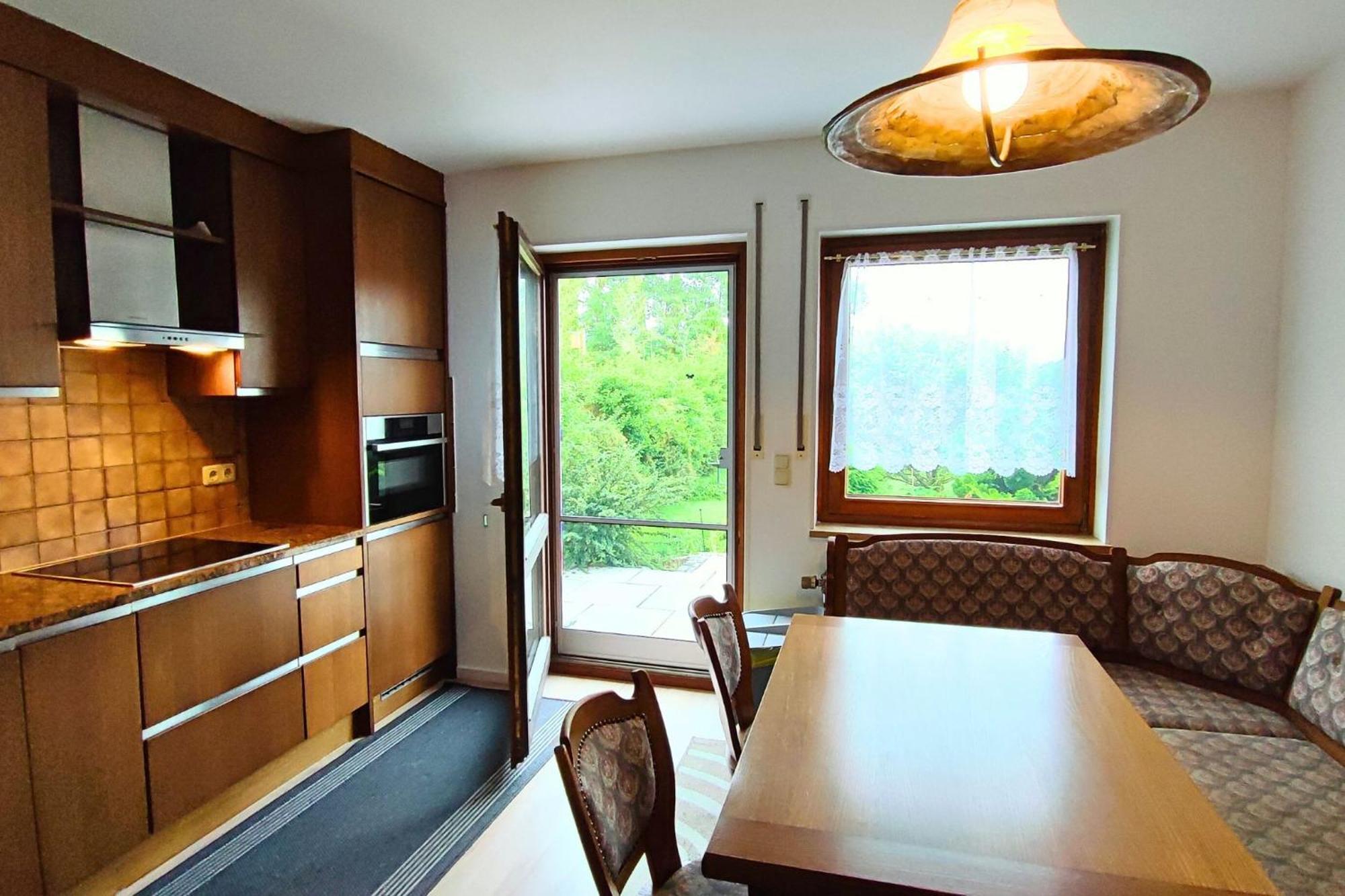 Monteursunterkunft Strasslach- Fitters' With Shared Kitchen & Garden Apartment